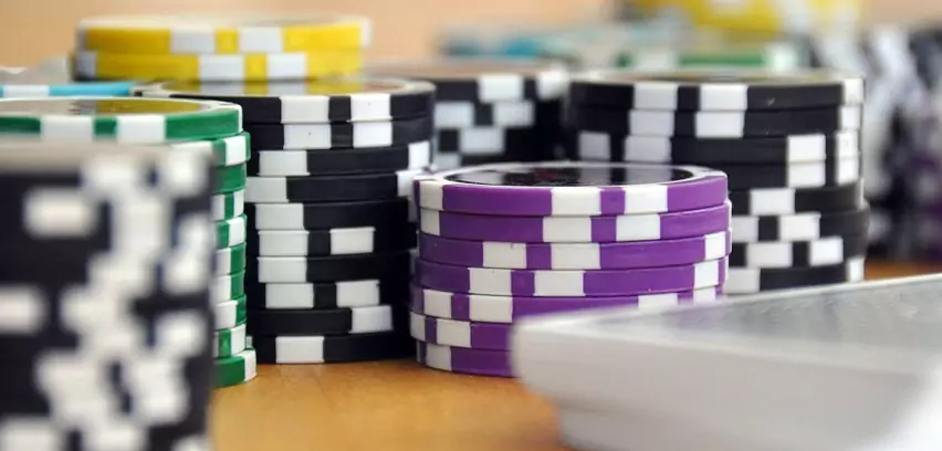 Caribbean Stud poker Strategi